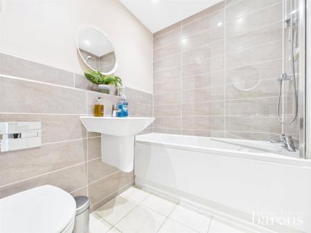 2 bedroom End of terrace house for sale in Mill Mead, Overton
