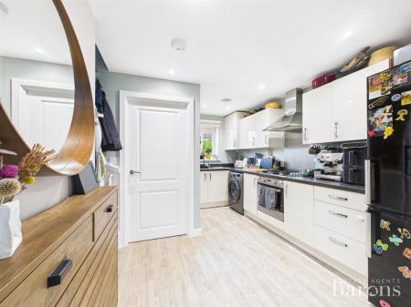 2 bedroom End of terrace house for sale in Mill Mead, Overton