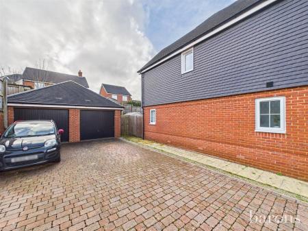 2 bedroom End of terrace house for sale in Mill Mead, Overton