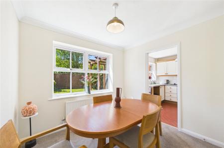 3 bedroom Detached house for sale in Chatsworth Green, Hatch Warren