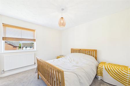 3 bedroom Detached house for sale in Chatsworth Green, Hatch Warren