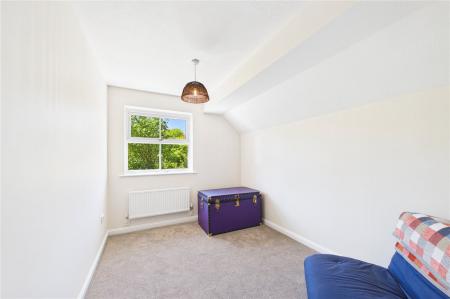3 bedroom Detached house for sale in Chatsworth Green, Hatch Warren