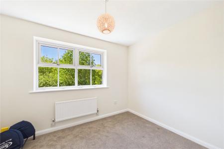 3 bedroom Detached house for sale in Chatsworth Green, Hatch Warren