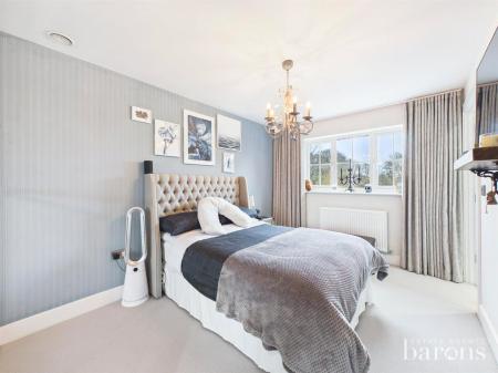 2 bedroom Semi-detached house for sale in Primrose Close, North Waltham