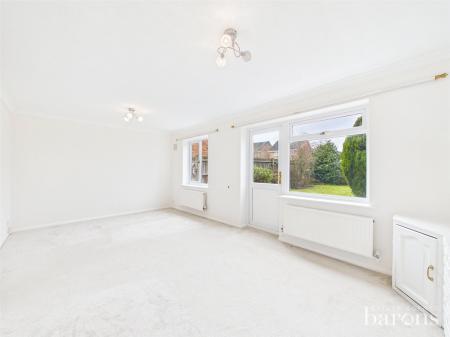 3 bedroom Semi-detached house for sale in Larkfield, Chineham