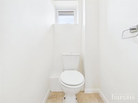 3 bedroom Semi-detached house for sale in Larkfield, Chineham