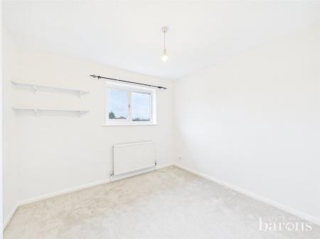 3 bedroom Semi-detached house for sale in Larkfield, Chineham