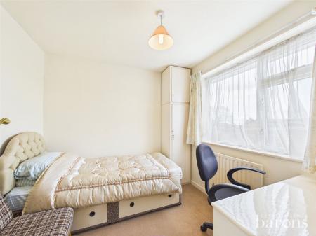 3 bedroom Semi-detached house for sale in Maple Crescent, Basingstoke