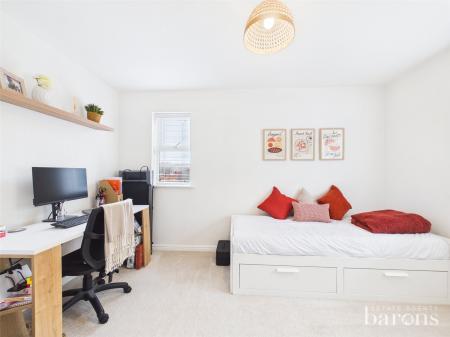 2 bedroom Flat for sale in Oceana Crescent, Beggarwood