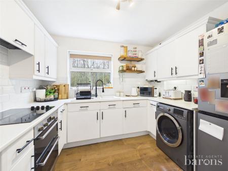 2 bedroom Flat for sale in Oceana Crescent, Beggarwood