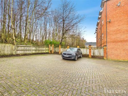 2 bedroom Flat for sale in Oceana Crescent, Beggarwood
