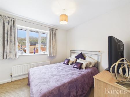 2 bedroom Semi-detached house for sale in Florence Way, Basingstoke