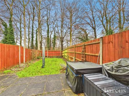 2 bedroom Semi-detached house for sale in Florence Way, Basingstoke