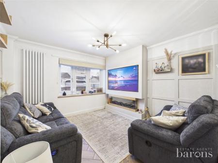 3 bedroom Terraced House for sale in Elizabeth Road, Basingstoke