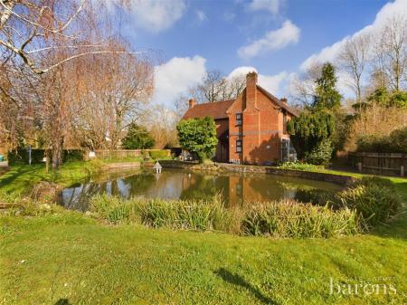 Farm View Drive, Chineham