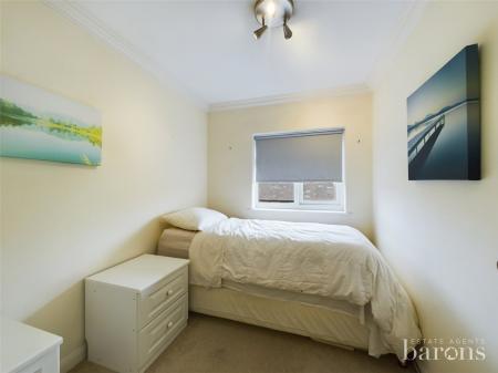 4 bedroom Detached house for sale in Vyne Meadow, Sherborne St. John