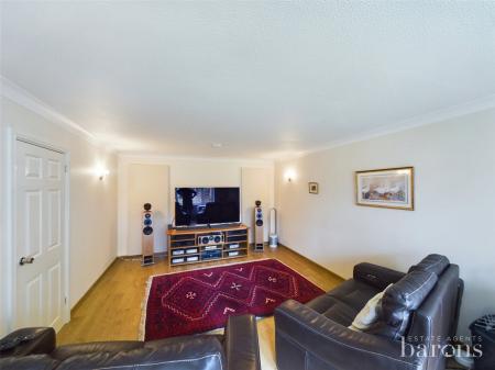 4 bedroom Detached house for sale in Vyne Meadow, Sherborne St. John