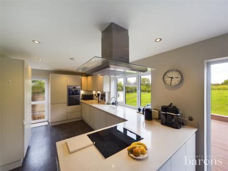 4 bedroom Detached house for sale in Vyne Meadow, Sherborne St. John