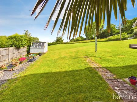 4 bedroom Detached house for sale in Vyne Meadow, Sherborne St. John