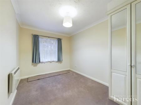 1 bedroom Ground floor flat for sale in Norn Hill, Basingstoke