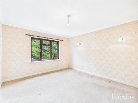 2 bedroom Flat for sale in Gershwin Court, Basingstoke