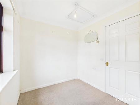 2 bedroom Flat for sale in Gershwin Court, Basingstoke