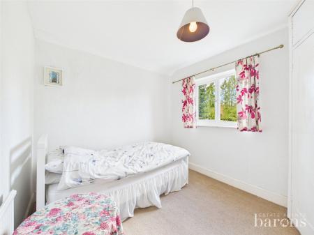 4 bedroom Detached house for sale in Oakley Lane, Oakley