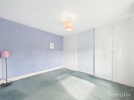 4 bedroom Detached house for sale in Oakley Lane, Oakley