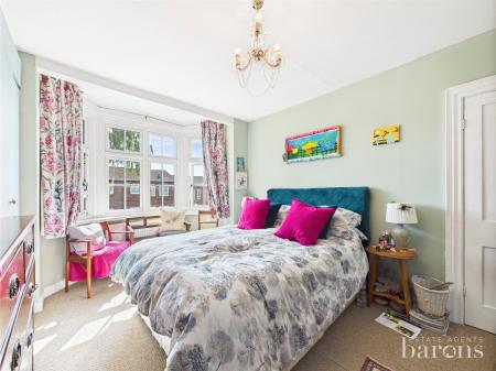 5 bedroom Semi-detached house for sale in Vyne Road, Basingstoke
