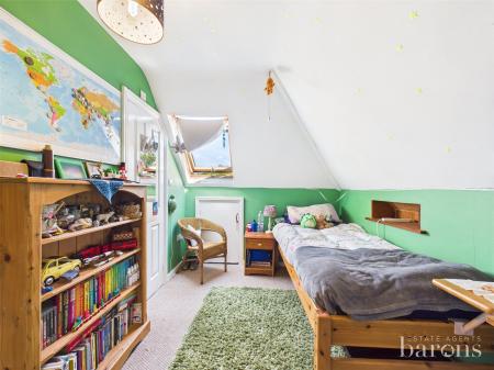 5 bedroom Semi-detached house for sale in Vyne Road, Basingstoke