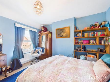5 bedroom Semi-detached house for sale in Vyne Road, Basingstoke