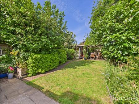 5 bedroom Semi-detached house for sale in Vyne Road, Basingstoke