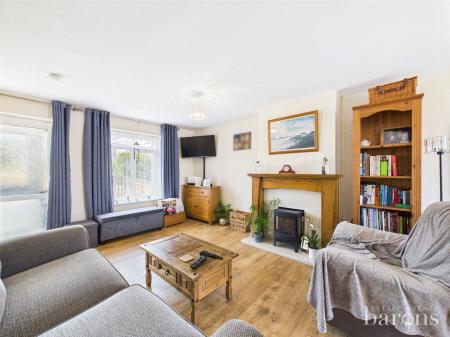 3 bedroom Terraced House for sale in Fabian Close, Basingstoke
