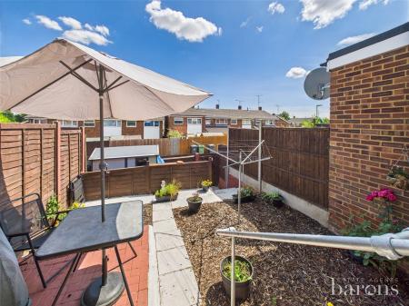 3 bedroom Terraced House for sale in Fabian Close, Basingstoke