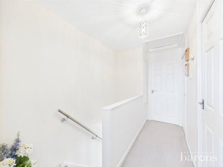 3 bedroom Terraced House for sale in Fabian Close, Basingstoke