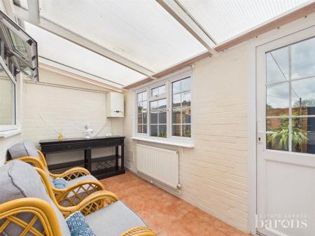3 bedroom End of terrace house for sale in Bourne Court, Basingstoke