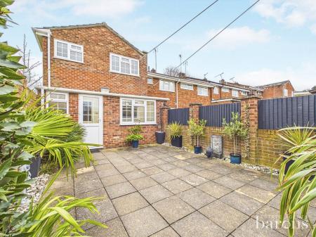 3 bedroom End of terrace house for sale in Bourne Court, Basingstoke