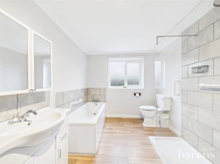 2 bedroom Terraced House for sale in Coronation Road, Basingstoke