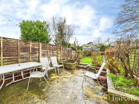 2 bedroom Terraced House for sale in Coronation Road, Basingstoke