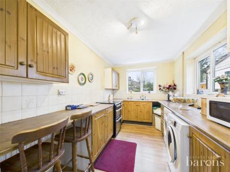 2 bedroom Terraced House for sale in Coronation Road, Basingstoke
