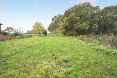 0 bedroom Land (Residential) for sale in Wildmoor Lane, Sherfield-on-Loddon