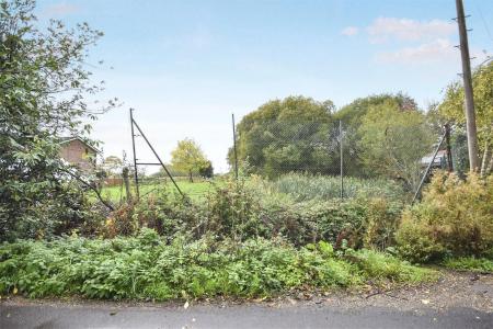 0 bedroom Land (Residential) for sale in Wildmoor Lane, Sherfield-on-Loddon