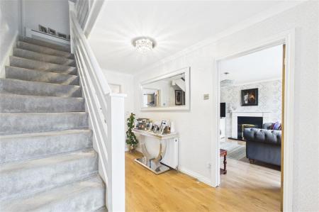 4 bedroom Detached house for sale in Melford Gardens, Basingstoke