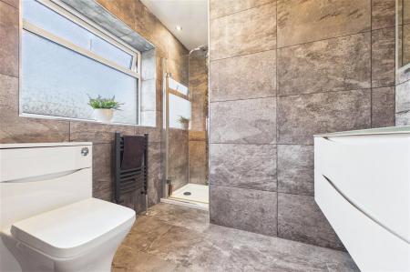 4 bedroom Detached house for sale in Melford Gardens, Basingstoke