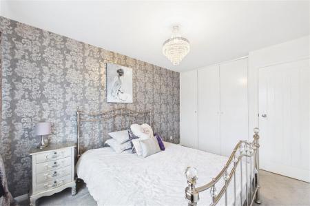 4 bedroom Detached house for sale in Melford Gardens, Basingstoke