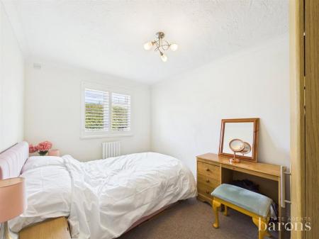 1 bedroom Ground floor flat for sale in Guinea Court, Chineham