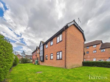 1 bedroom Ground floor flat for sale in Guinea Court, Chineham