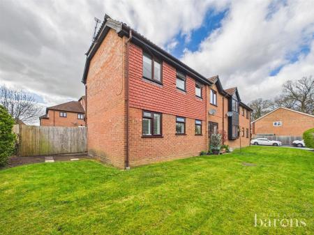 1 bedroom Ground floor flat for sale in Guinea Court, Chineham