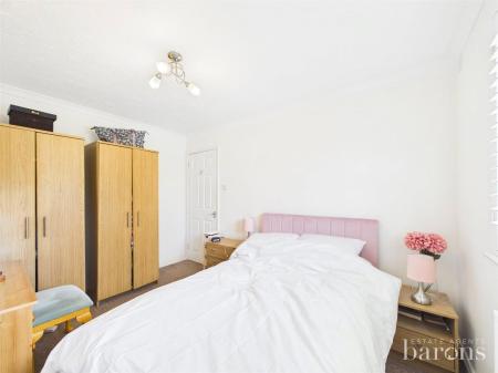 1 bedroom Ground floor flat for sale in Guinea Court, Chineham