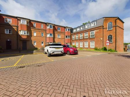 Westdeane Court, Basingstoke